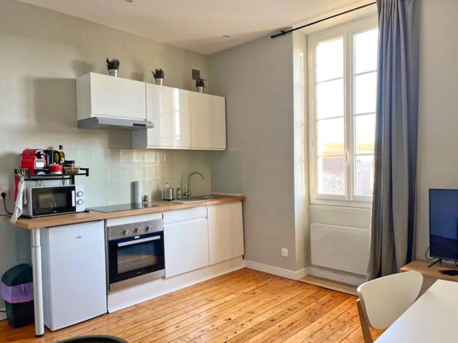 Claire - Bel Appartement T2 Lumineux Châteaurenard Extérieur photo